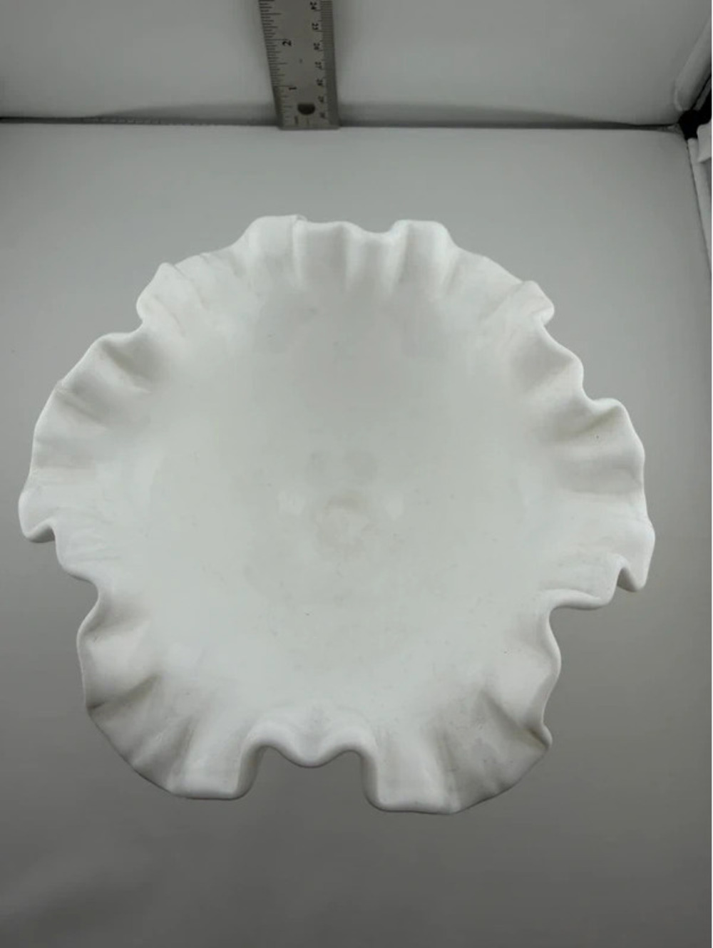 Vintage Fenton Silver Crest Milk Glass Ruffled Candy Dish – UV Reactive - Picture 3 of 6